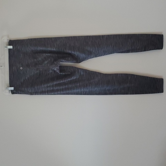 SOLD Sz 8 Lululemon 28" Align Pant Leggings. EUC. - Picture 3 of 8